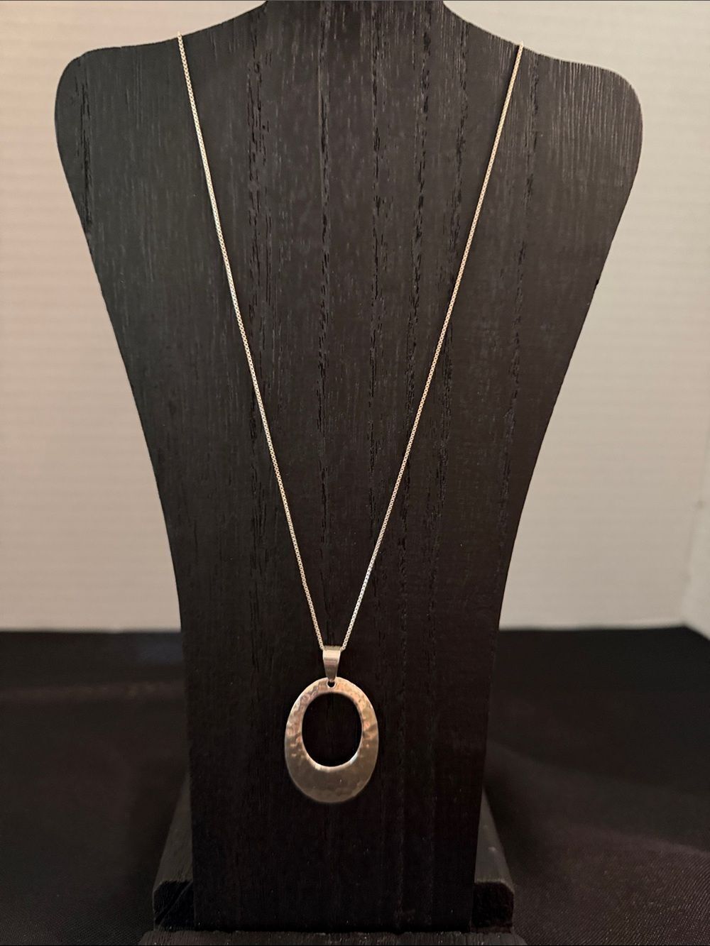 JEWELRY - 925 Sterling Silver Made in Italy Stunning Oval Pendant & Necklace